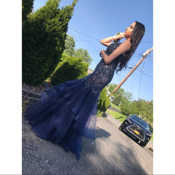 Prom dress! - Picture 3 of 3